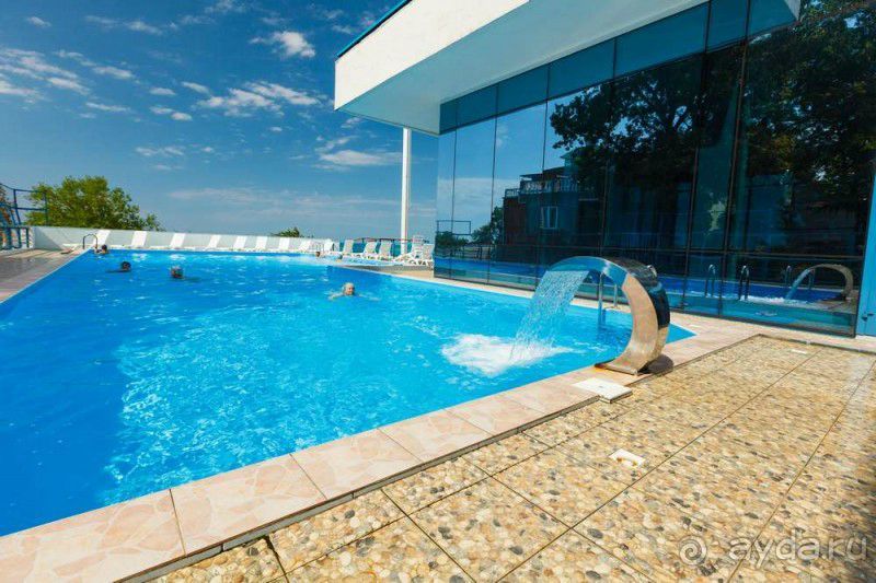 Детский отель на берегу моря, с собственным пляжем, бассейном и детской анимацией, приглашает!  Краснодарский кр. г.Сочи, Лазаревское - Вардане, пер.Огородный, 356 e-mail: sochi-pearl@yandex.ru тел. 8(989)818-78-53 Наш сайт http://sochi-pearl.umi.ru