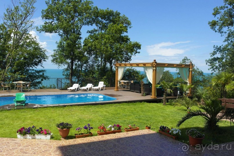 Детский отель на берегу моря, с собственным пляжем, бассейном и детской анимацией, приглашает!  Краснодарский кр. г.Сочи, Лазаревское - Вардане, пер.Огородный, 356 e-mail: sochi-pearl@yandex.ru тел. 8(989)818-78-53 Наш сайт http://sochi-pearl.umi.ru