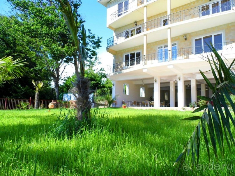 Детский отель на берегу моря, с собственным пляжем, бассейном и детской анимацией, приглашает!  Краснодарский кр. г.Сочи, Лазаревское - Вардане, пер.Огородный, 356 e-mail: sochi-pearl@yandex.ru тел. 8(989)818-78-53 Наш сайт http://sochi-pearl.umi.ru