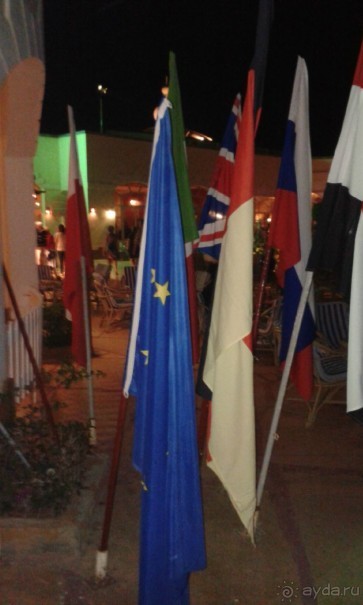 Я бы не рекомендовал отдыхать в этом отеле.