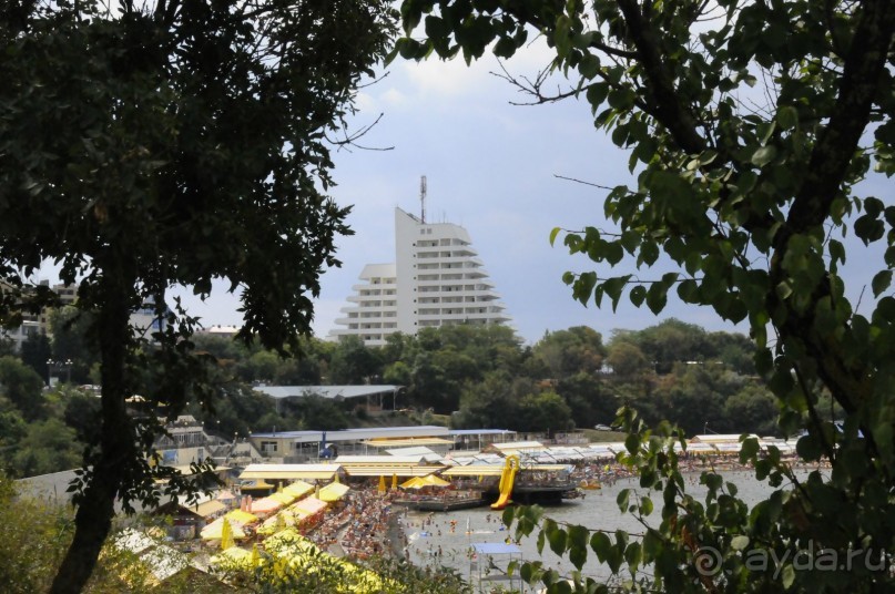 КТО ЗА ЧЕМ ЕДЕТ НА МОРЕ....