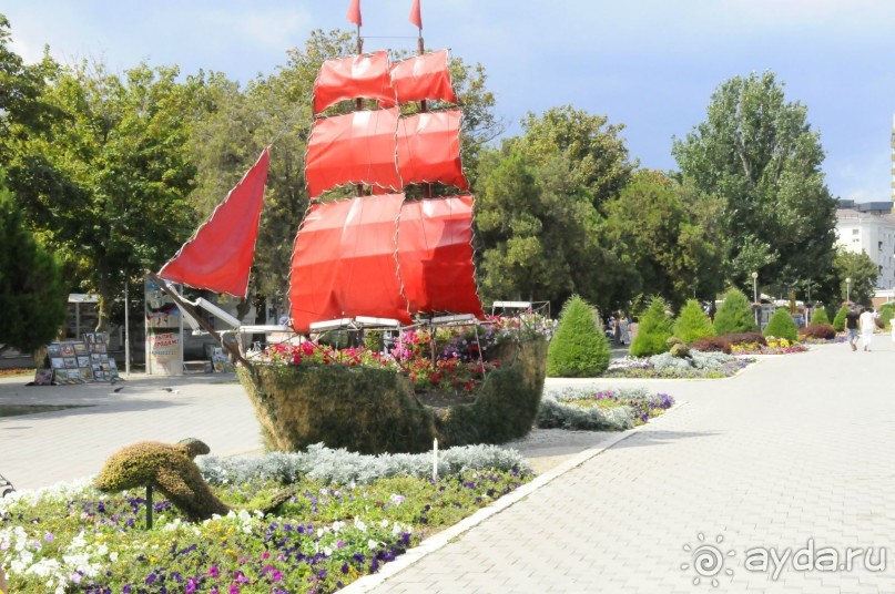 КТО ЗА ЧЕМ ЕДЕТ НА МОРЕ....