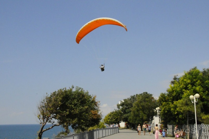 КТО ЗА ЧЕМ ЕДЕТ НА МОРЕ....