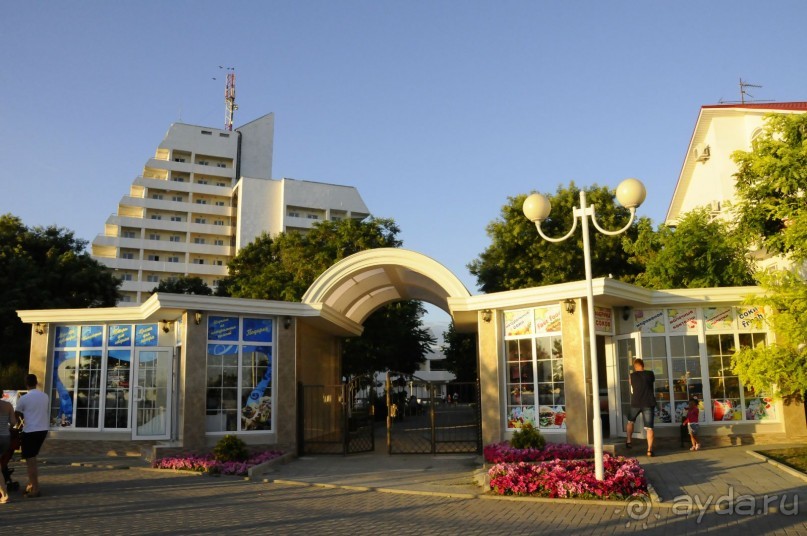 КТО ЗА ЧЕМ ЕДЕТ НА МОРЕ....