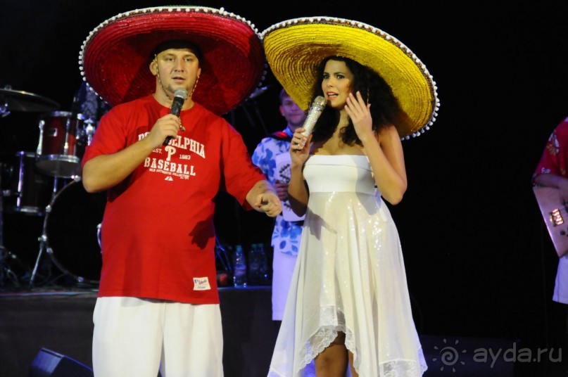 КТО ЗА ЧЕМ ЕДЕТ НА МОРЕ....