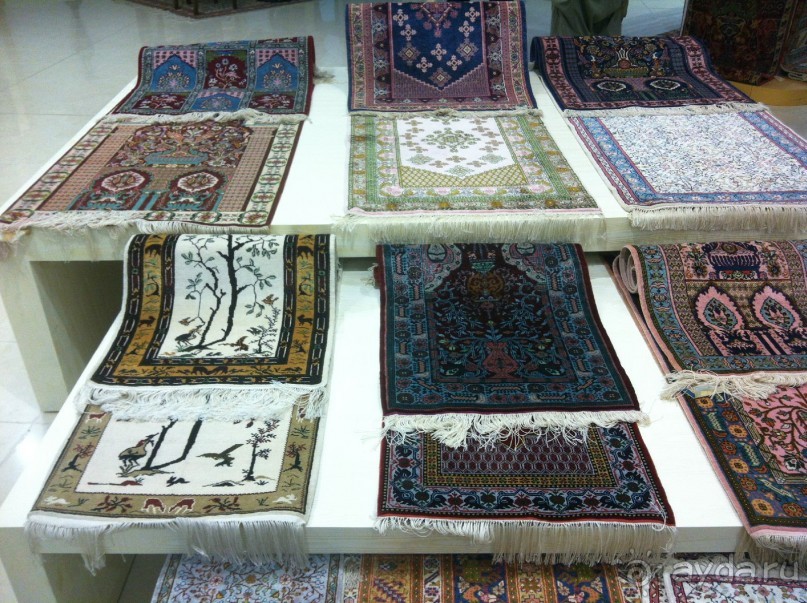 Альбом отзыва "Зыринг, не подкреплённый шоппингом, приводит к депрессингу !"