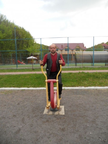 хорошее здание. с персоналом никто не работает. услуг нет.