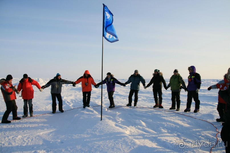 Вертолётный тур на Северный полюс и ледовый лагерь Барнео