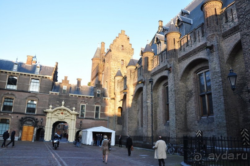 Скучная Гаага и сказочный Делфт