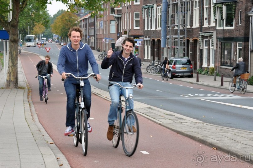 Скучная Гаага и сказочный Делфт