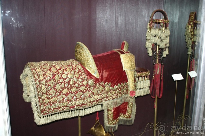 Ронда с разломом, быки и ферия