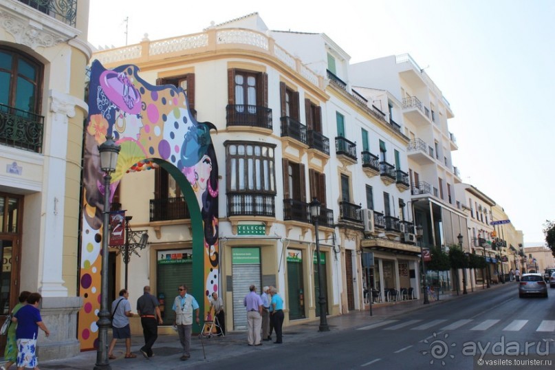 Ронда с разломом, быки и ферия