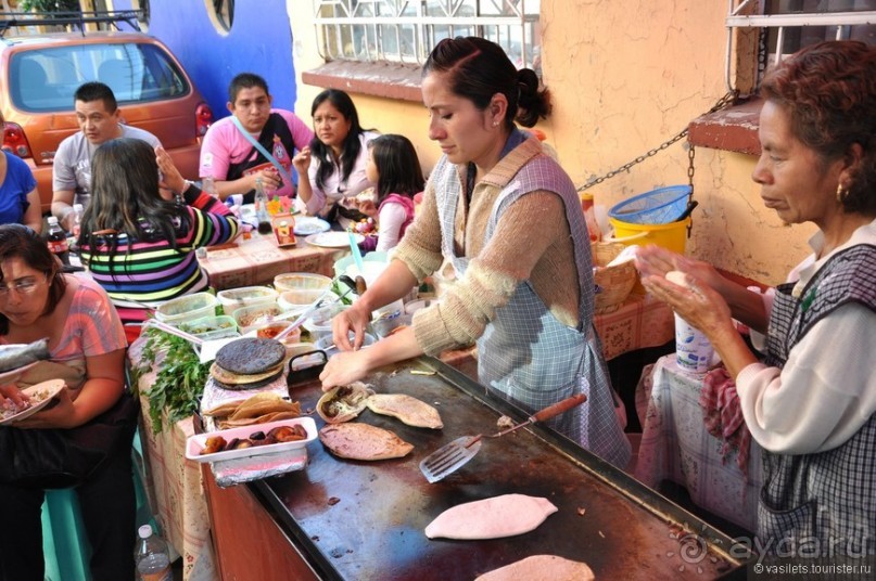 Мехико и пирамиды Теотиукана