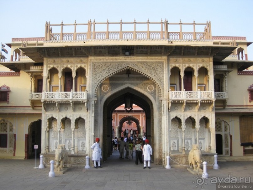 Шокирующая Индия. Разговор с махараджей