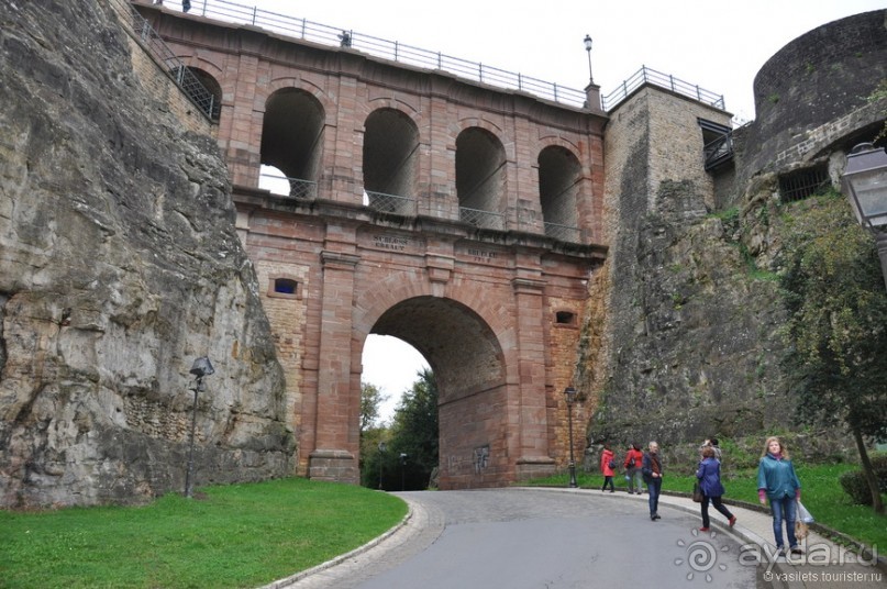 Строгий Люксембург