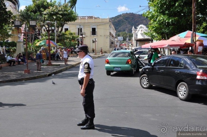 Альбом отзыва "В Сальвадор под конвоем"