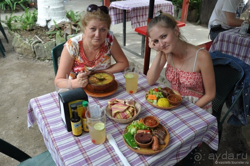 Альбом отзыва "В Сальвадор под конвоем"