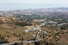 Михас - лошадиный белый город