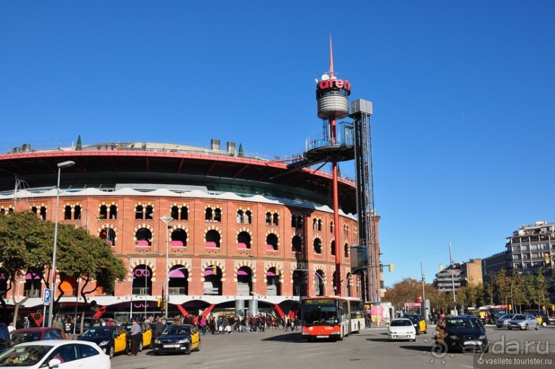 Барселона — день и ночь