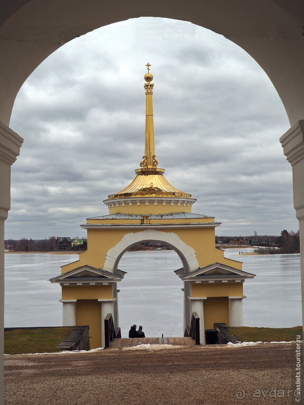 Нилова Пустынь — Торжок