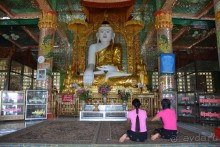 Бирманский небоскреб, храмы-дворцы и лачуги