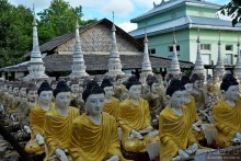 Бирманский небоскреб, храмы-дворцы и лачуги