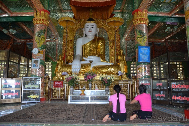 Бирманский небоскреб, храмы-дворцы и лачуги