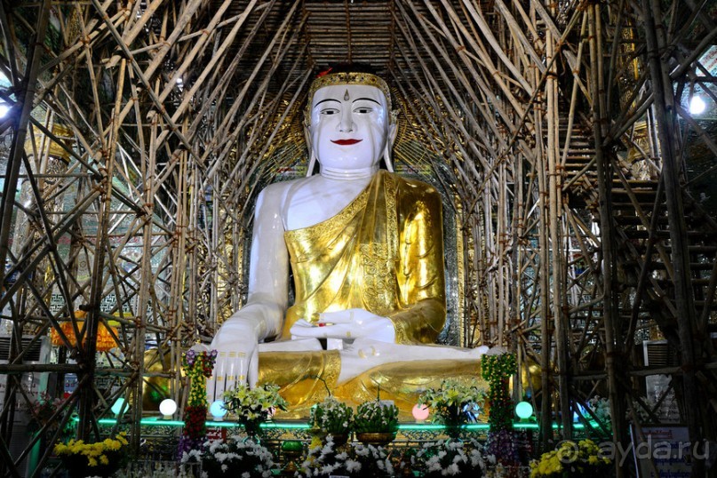 Бирманский небоскреб, храмы-дворцы и лачуги