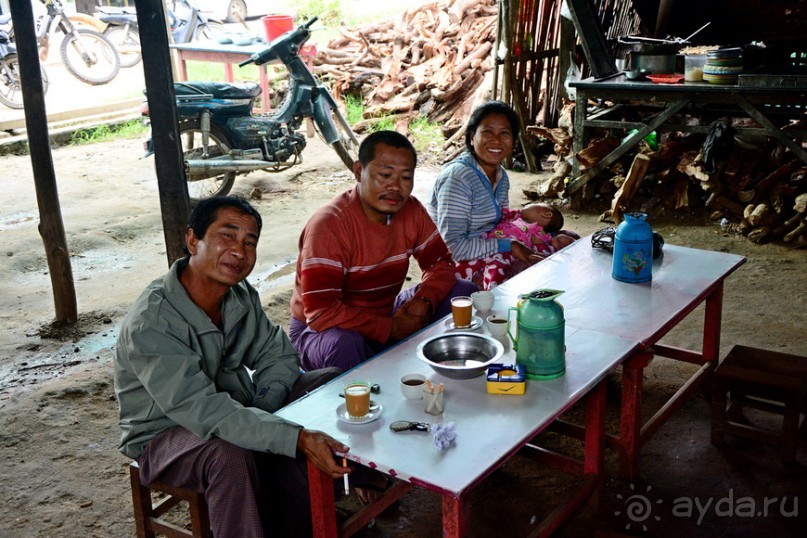 Бирманский небоскреб, храмы-дворцы и лачуги
