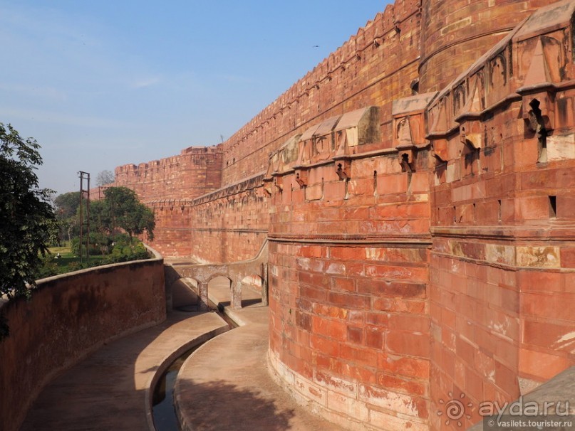 Тадж Махал — бриллиант в индийском трэше