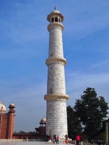 Тадж Махал — бриллиант в индийском трэше