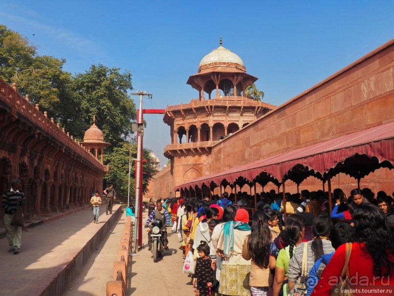 Тадж Махал — бриллиант в индийском трэше