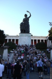 Пиво есть, а драки нет. ОКТОБЕРФЕСТ