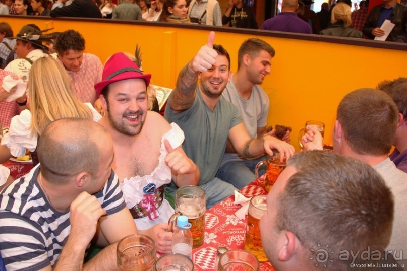 Пиво есть, а драки нет. ОКТОБЕРФЕСТ Пиво есть, а драки нет. ОКТОБЕРФЕСТ