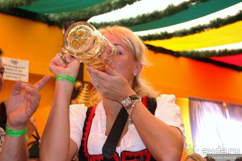 Пиво есть, а драки нет. ОКТОБЕРФЕСТ Пиво есть, а драки нет. ОКТОБЕРФЕСТ