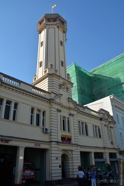 Сияет золотом Янгон