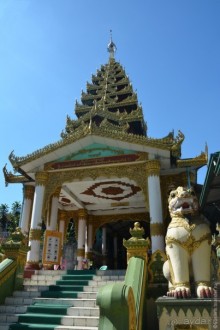 Сияет золотом Янгон