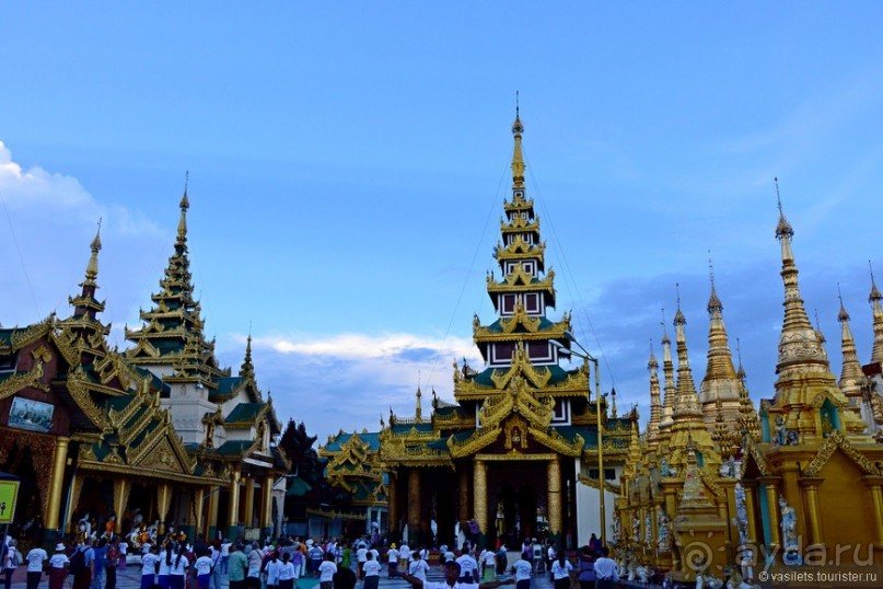 Сияет золотом Янгон