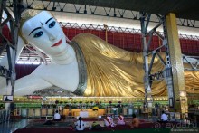 Сияет золотом Янгон