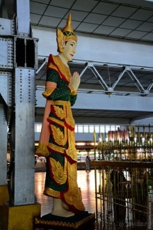 Сияет золотом Янгон