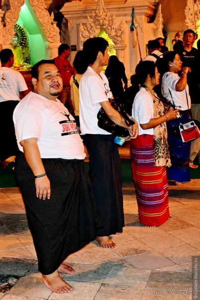 Сияет золотом Янгон