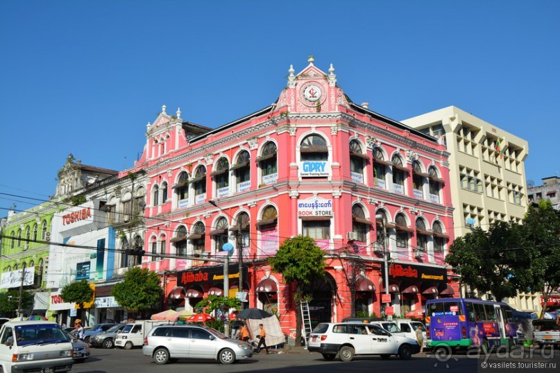 Сияет золотом Янгон