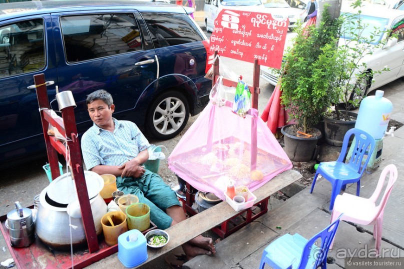 Сияет золотом Янгон