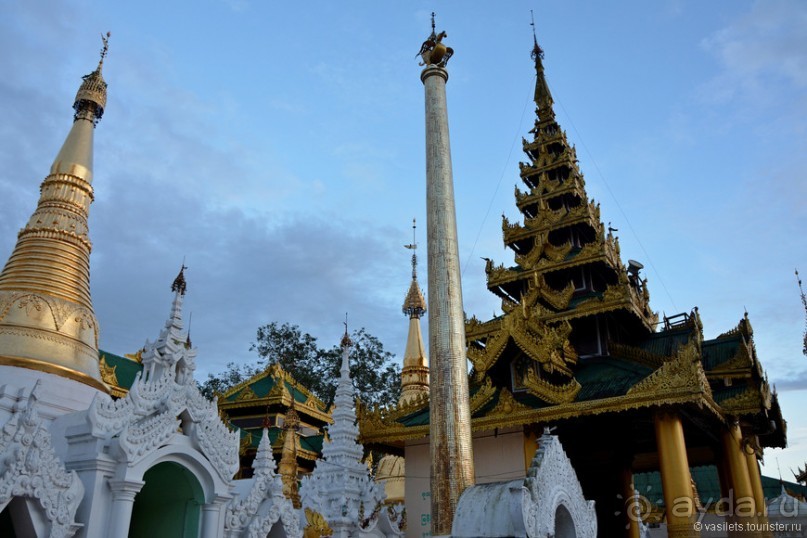 Альбом отзыва "Сияет золотом Янгон"