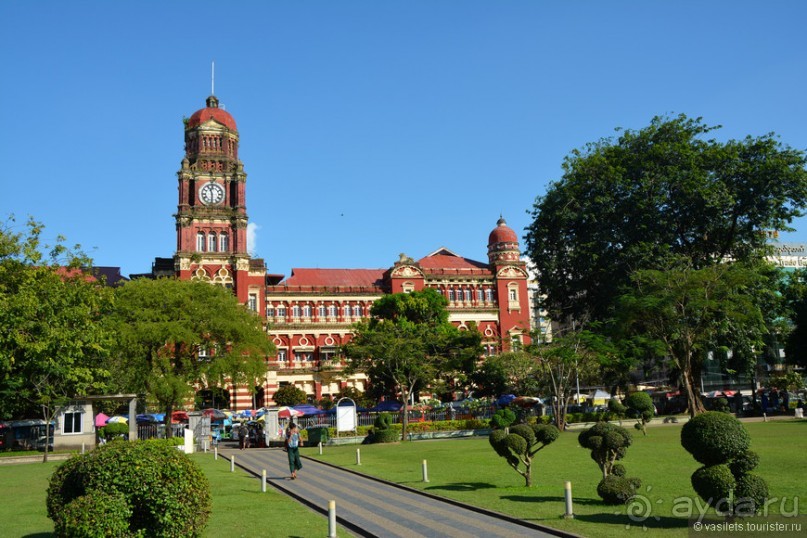 Сияет золотом Янгон