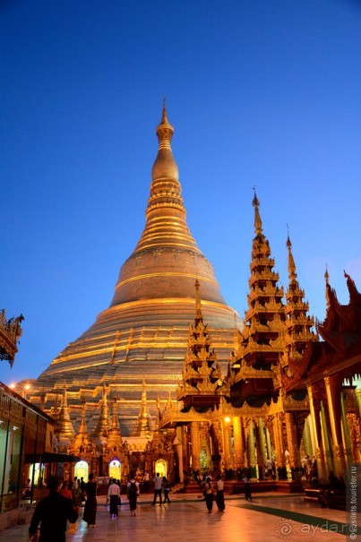 Сияет золотом Янгон