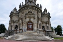 Загадочная церковь и странный недострой