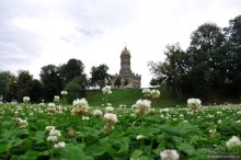 Загадочная церковь и странный недострой