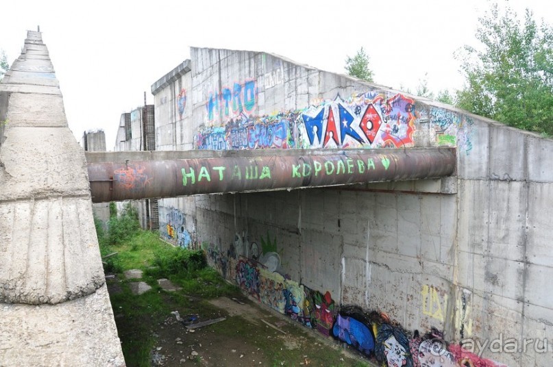 Загадочная церковь и странный недострой