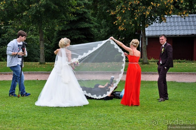 Загадочная церковь и странный недострой